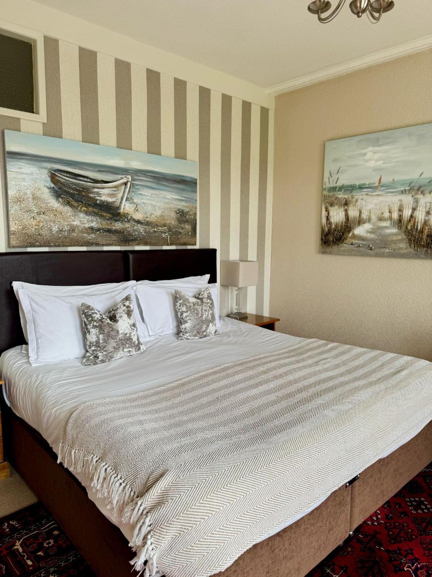 The White House Inn - วิทบี ภายนอก รูปภาพ